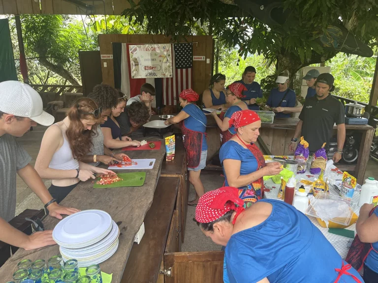 What to Expect in Costa Rica: Culture, Food & Daily Life
